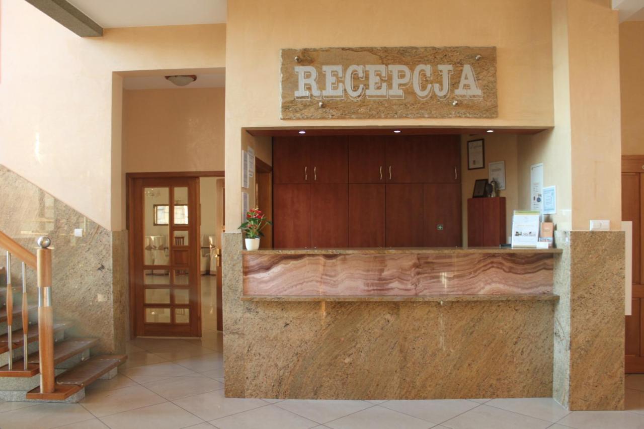 Hotel Oaza Прудник Экстерьер фото