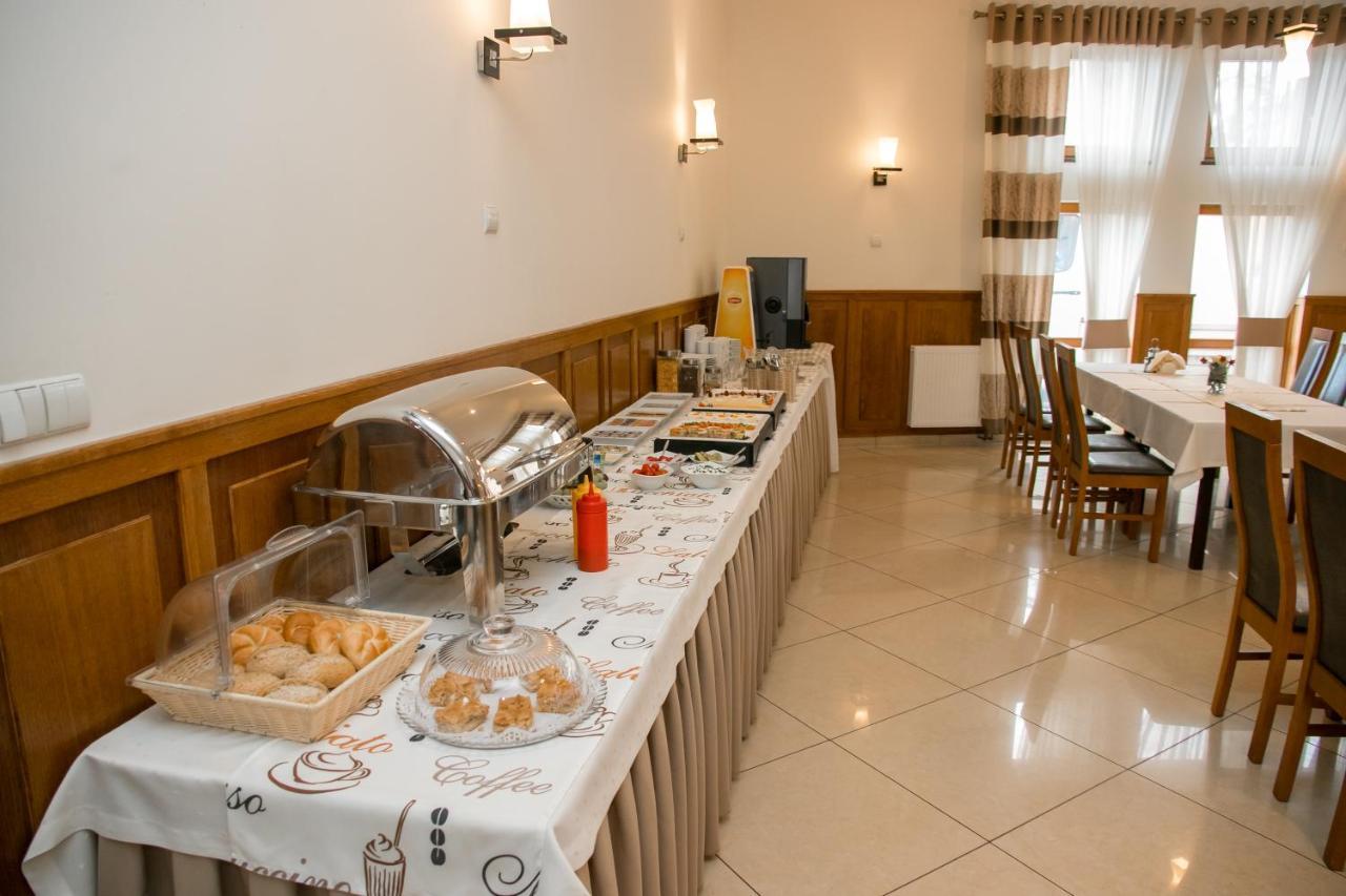 Hotel Oaza Прудник Экстерьер фото